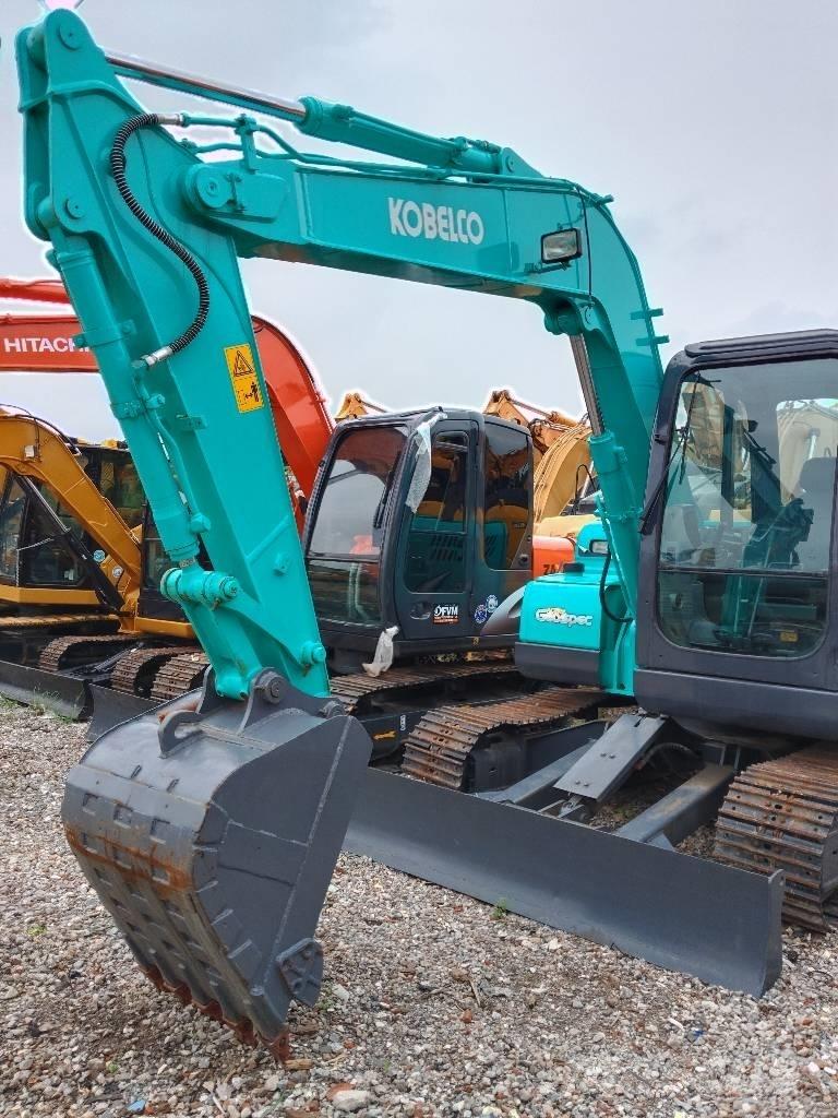 Kobelco SK 75 حفارات وسط 7 طن - 12 طن
