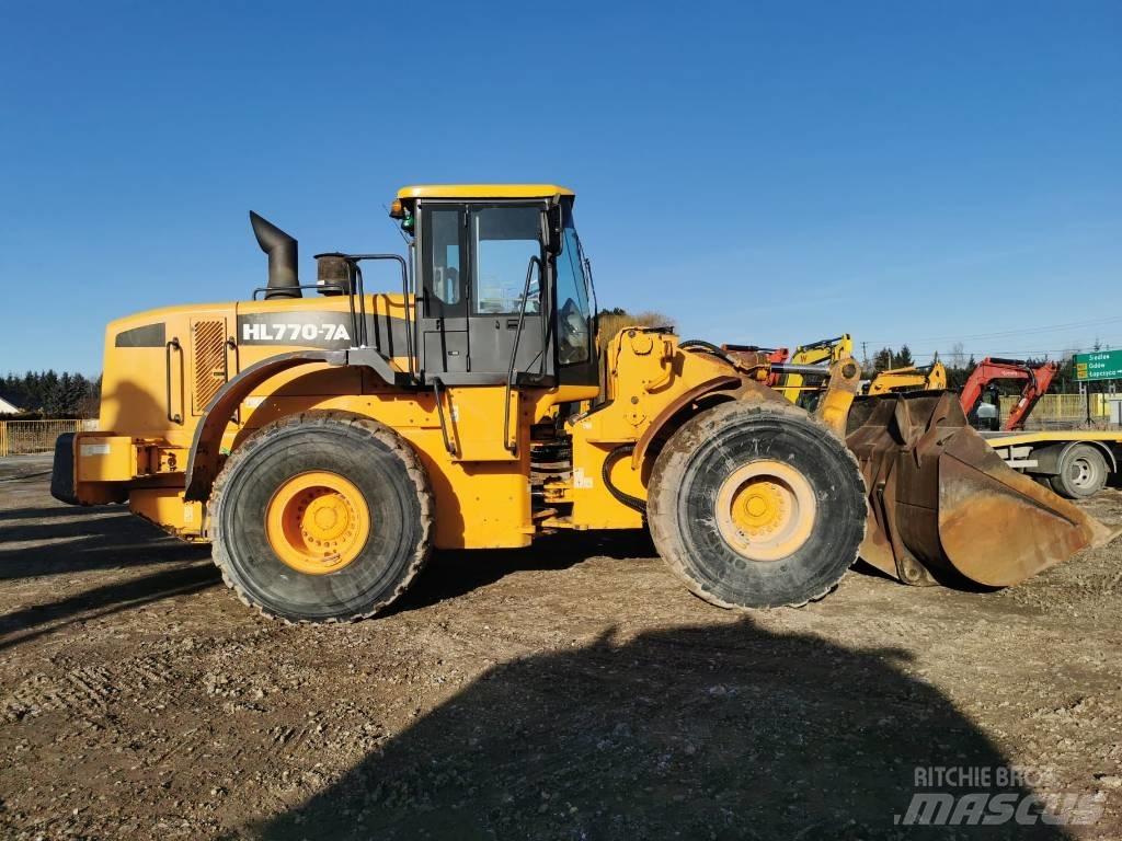 Hyundai HL 770-7 A لوادر بعجل