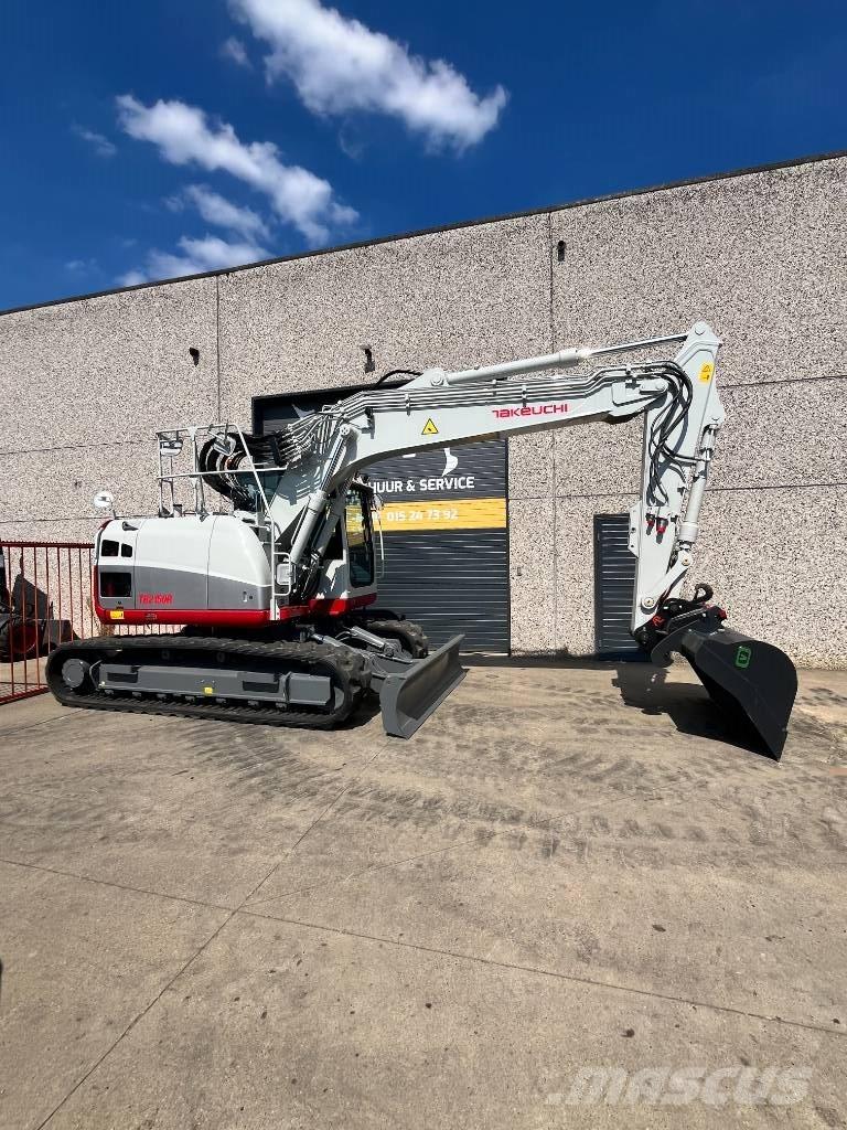 Takeuchi TB 2150 R حفارات زحافة