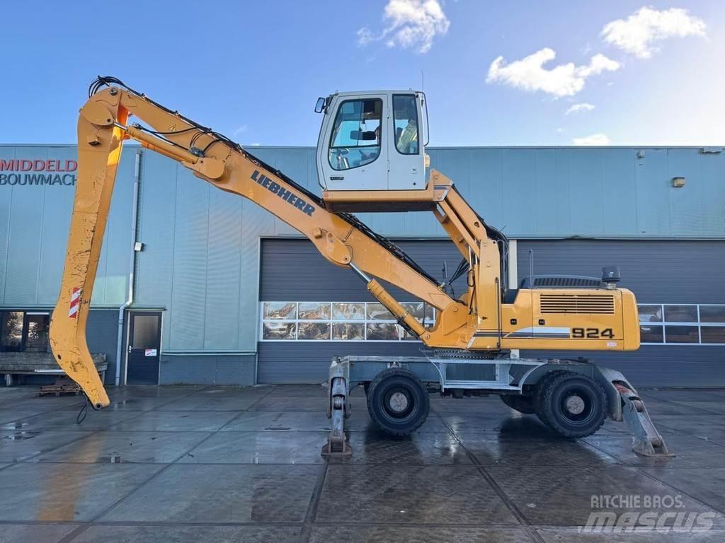 Liebherr A 924 C مناولات المخلفات / مناولات صناعية
