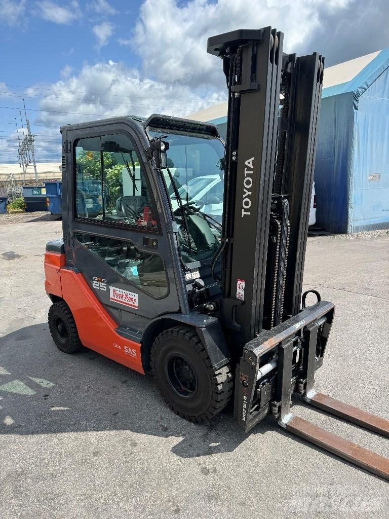 Toyota 52-8FDF25 شاحنات الديزل
