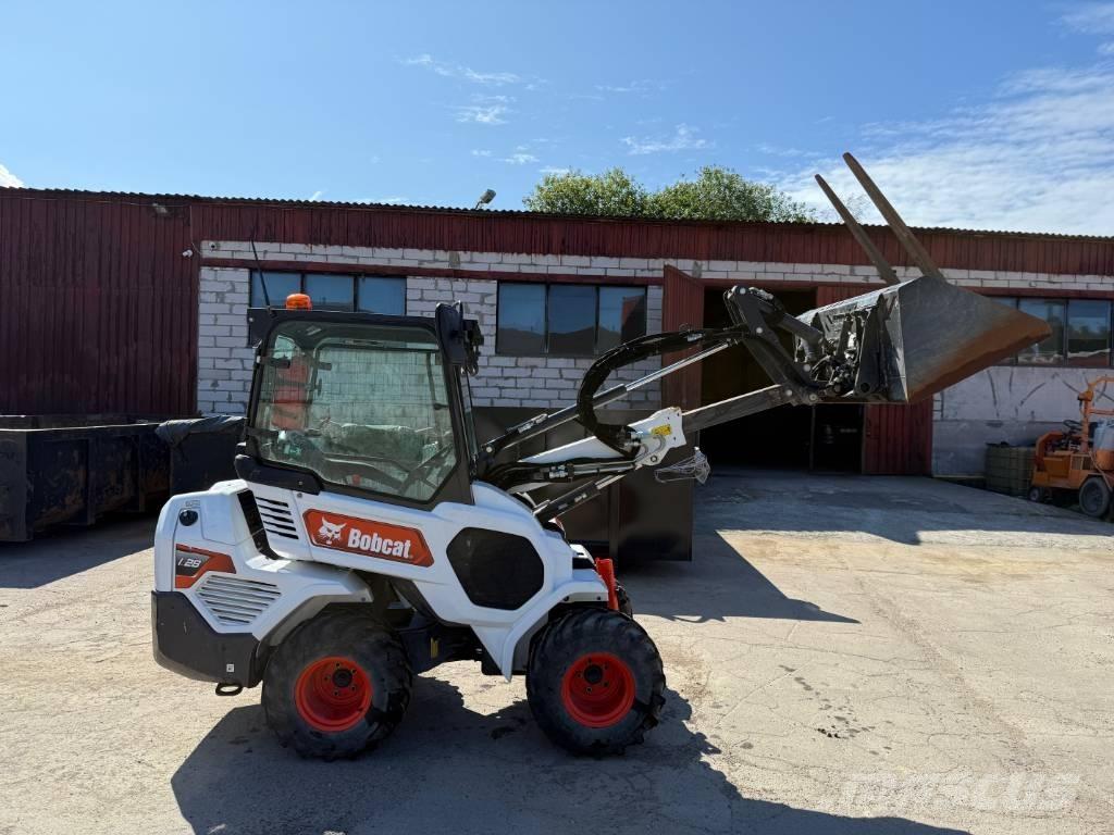 Bobcat L 28 مناولات متداخلة