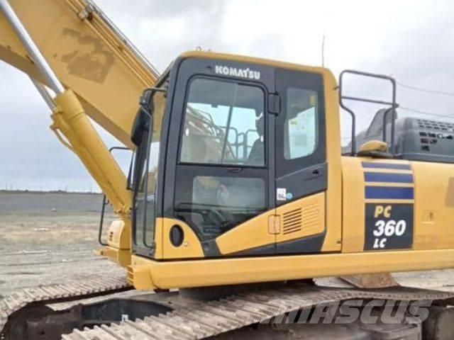 Komatsu PC 360 LC-11 حفارات زحافة