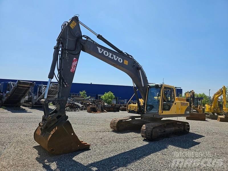 Volvo EC 240 B N LC حفارات زحافة