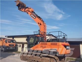 Doosan DX 300 LC حفارات زحافة