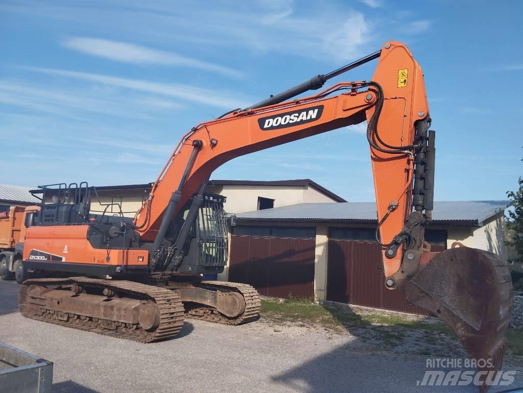 Doosan DX 300 LC حفارات زحافة