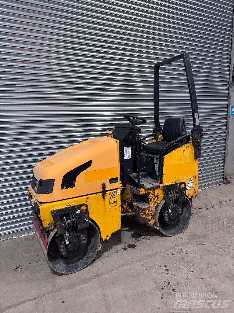 JCB VMT 160-80 مداحل ثنائية الاسطوانة