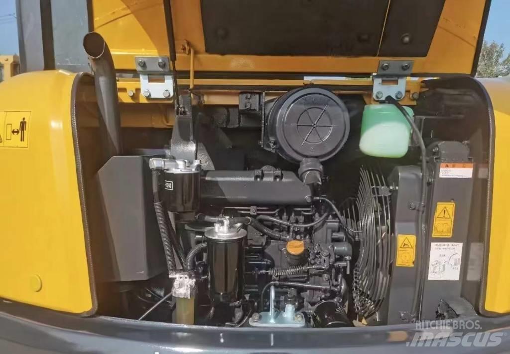 Komatsu PC 56 حفارات صغيرة أقل من 7 طن (حفارات صغيرة)