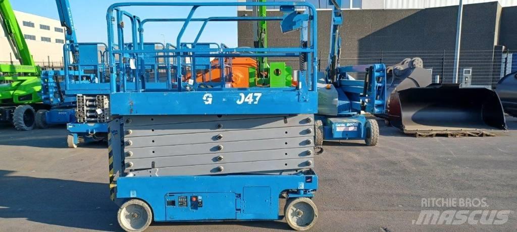 GENIE GS4047 رافعات مقصية الشكل