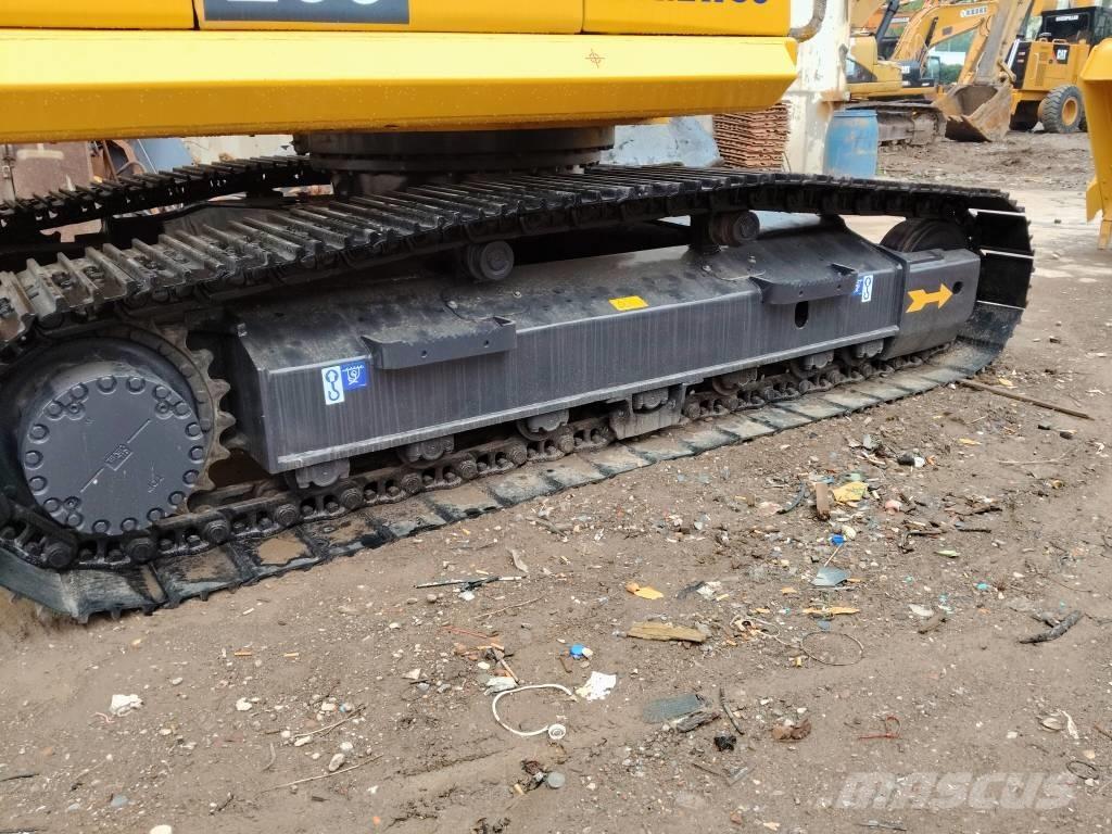 Komatsu PC 200-8 حفارات زحافة
