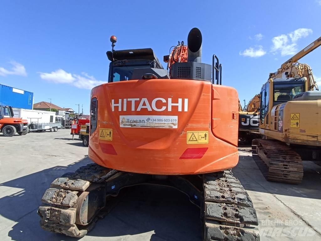 Hitachi ZX 135 US-6 حفارات زحافة