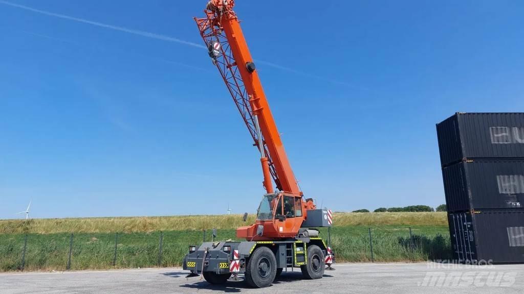 Terex RC30 رافعات الطرق الوعرة