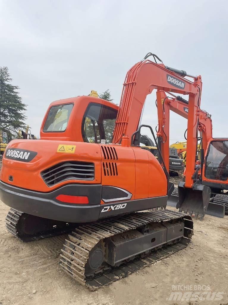 Doosan DX80 حفارات وسط 7 طن - 12 طن