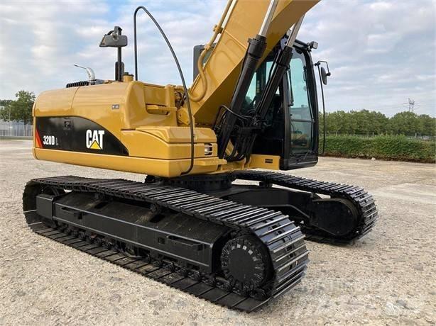 CAT 320 D L حفارات زحافة