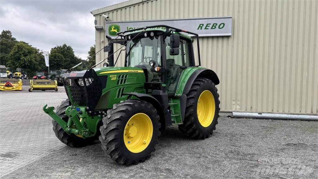 John Deere 6120M جرارات مدمجة