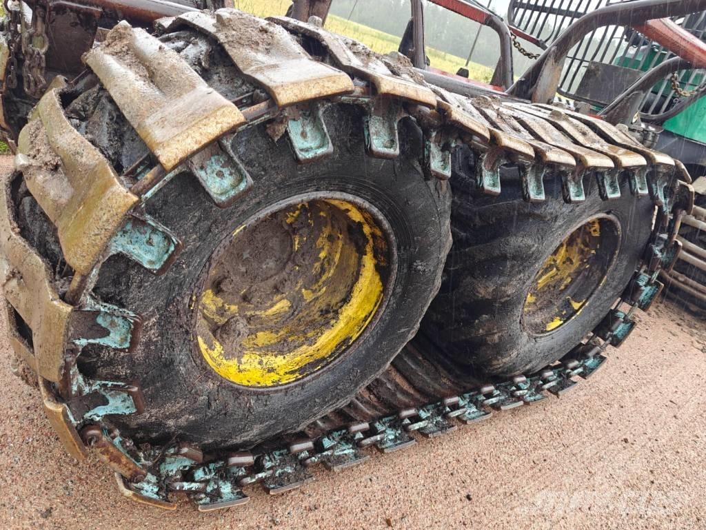 Timberjack 810 B شاحنات