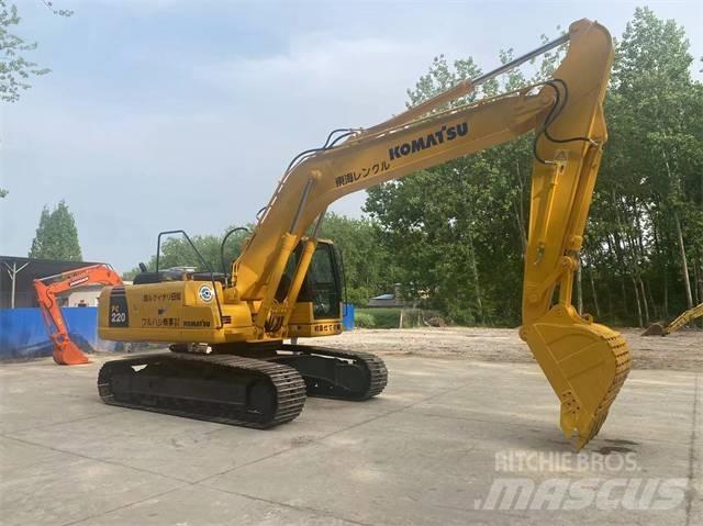 Komatsu PC 220-8 حفارات زحافة