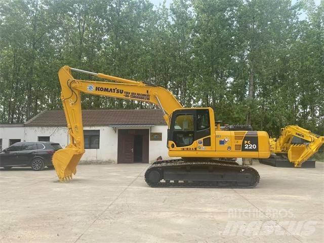 Komatsu PC 220-8 حفارات زحافة