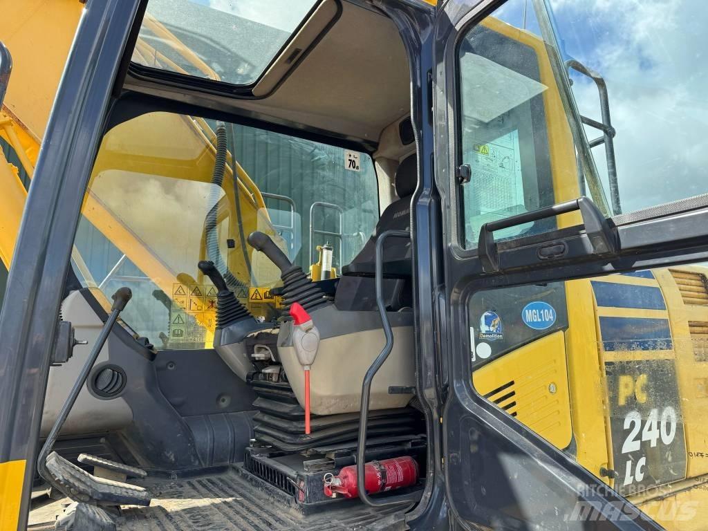 Komatsu PC 240 LC-10 حفارات زحافة