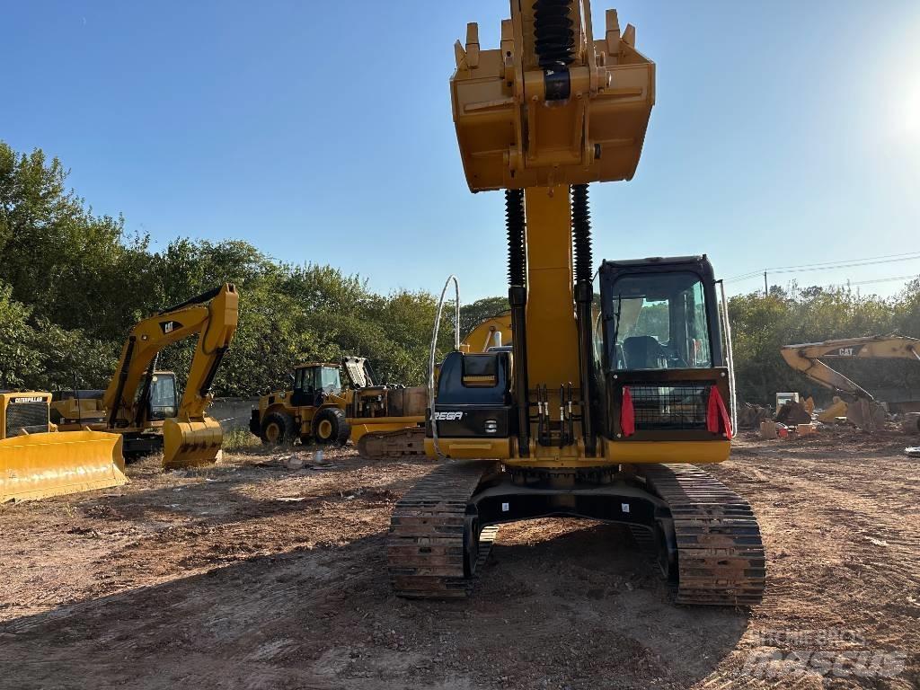 CAT 320 D L حفارات زحافة