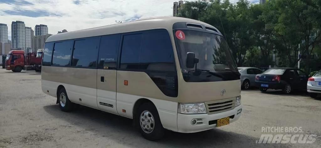 Toyota Coaster Bus حافلة صغيرة