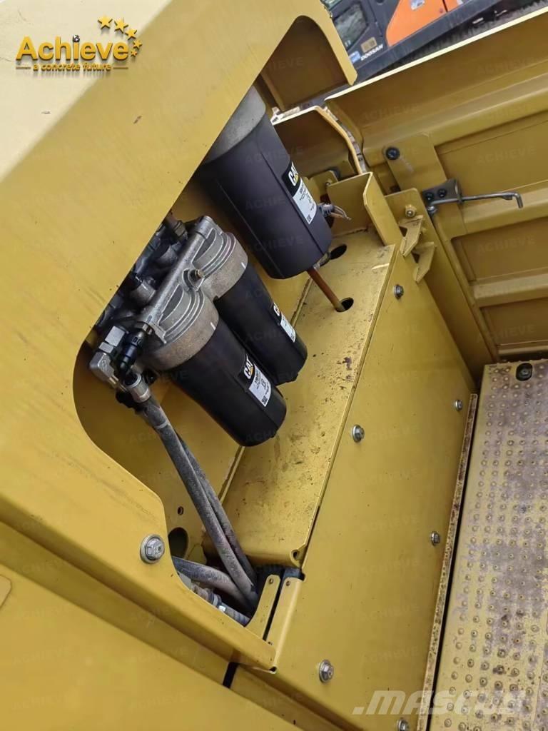 CAT 395 حفارات زحافة