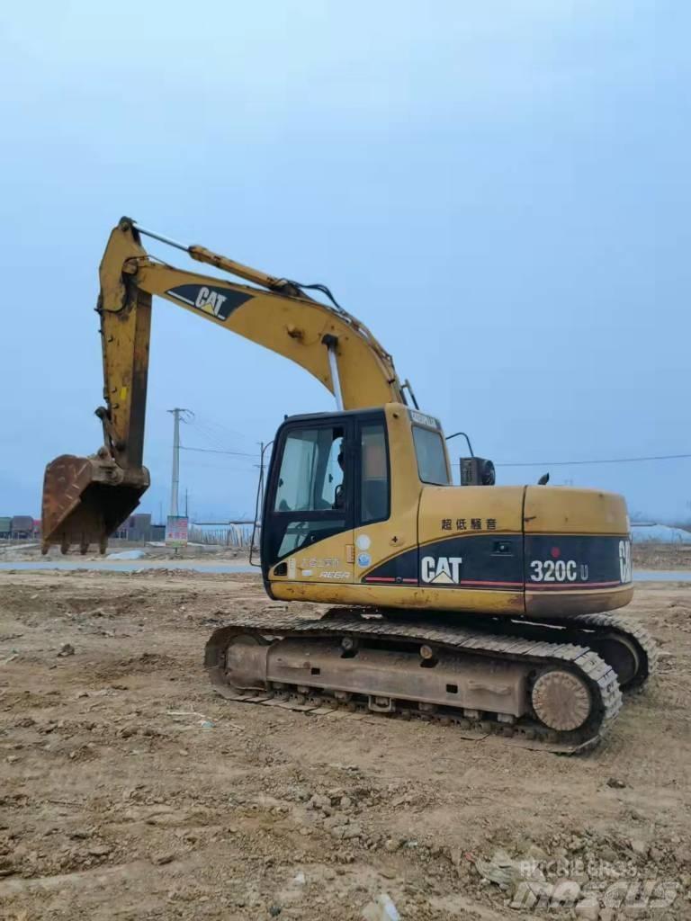 CAT 320 C U حفارات زحافة