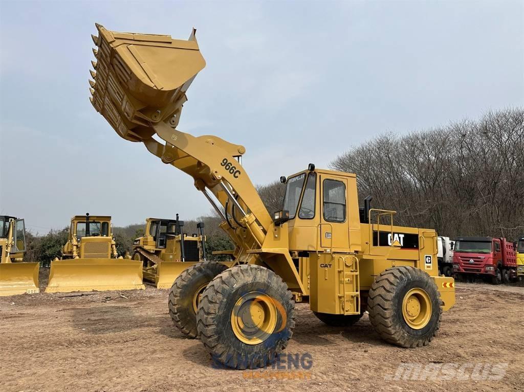CAT 966C لوادر بعجل