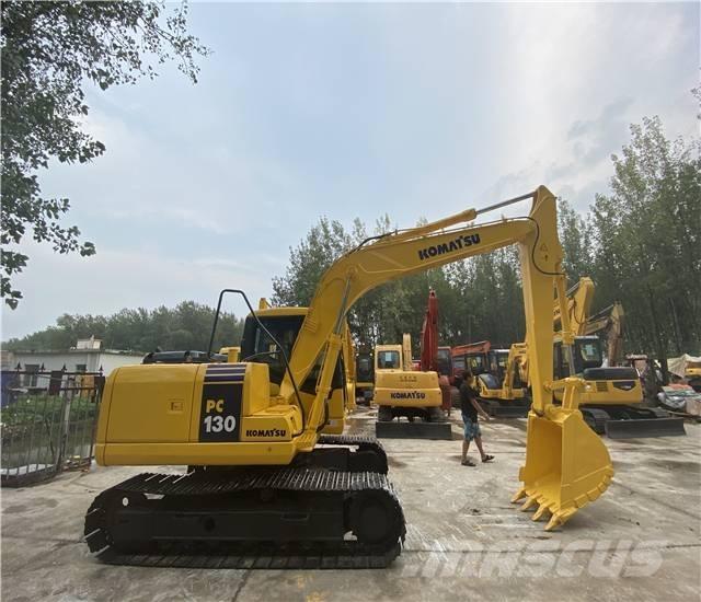Komatsu PC130 حفارات زحافة
