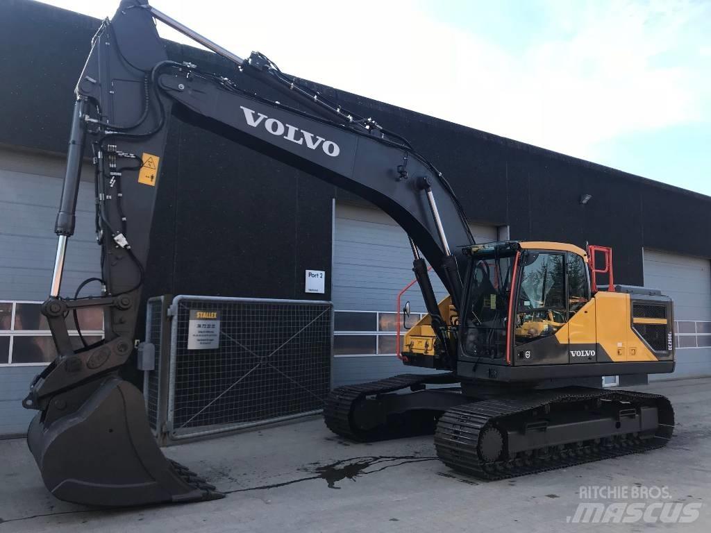 Volvo EC250E L حفارات زحافة