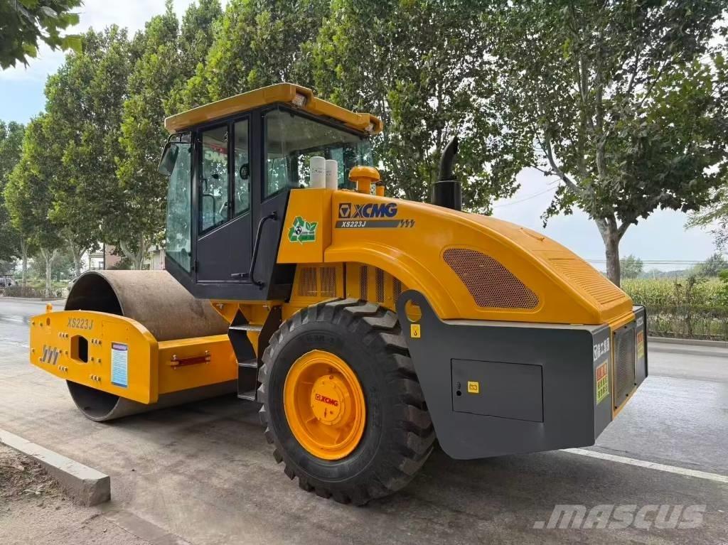 XCMG XS 223 J مداحل أحادية الأسطوانة