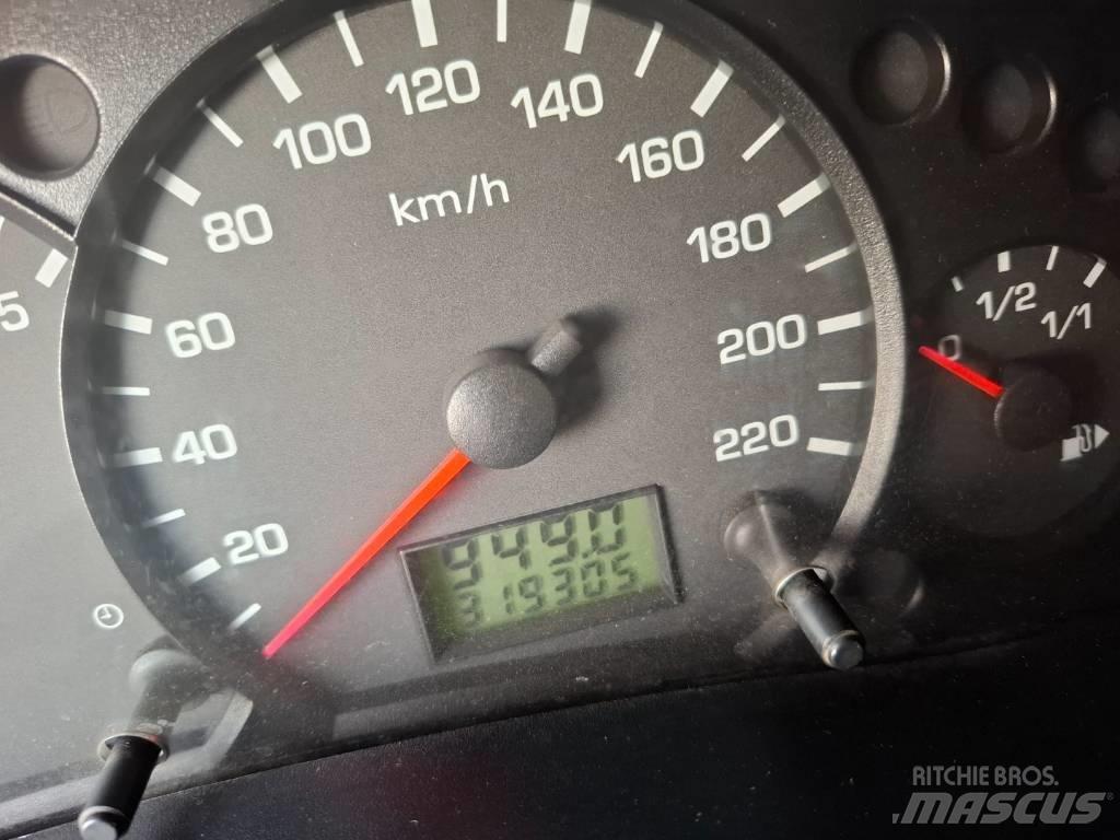 Ford Connect شاحنة مقفلة