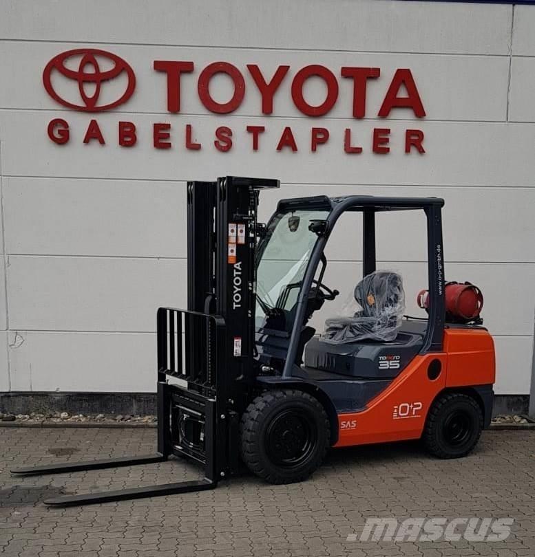 Toyota 02-8FGJF35 شاحنات LPG