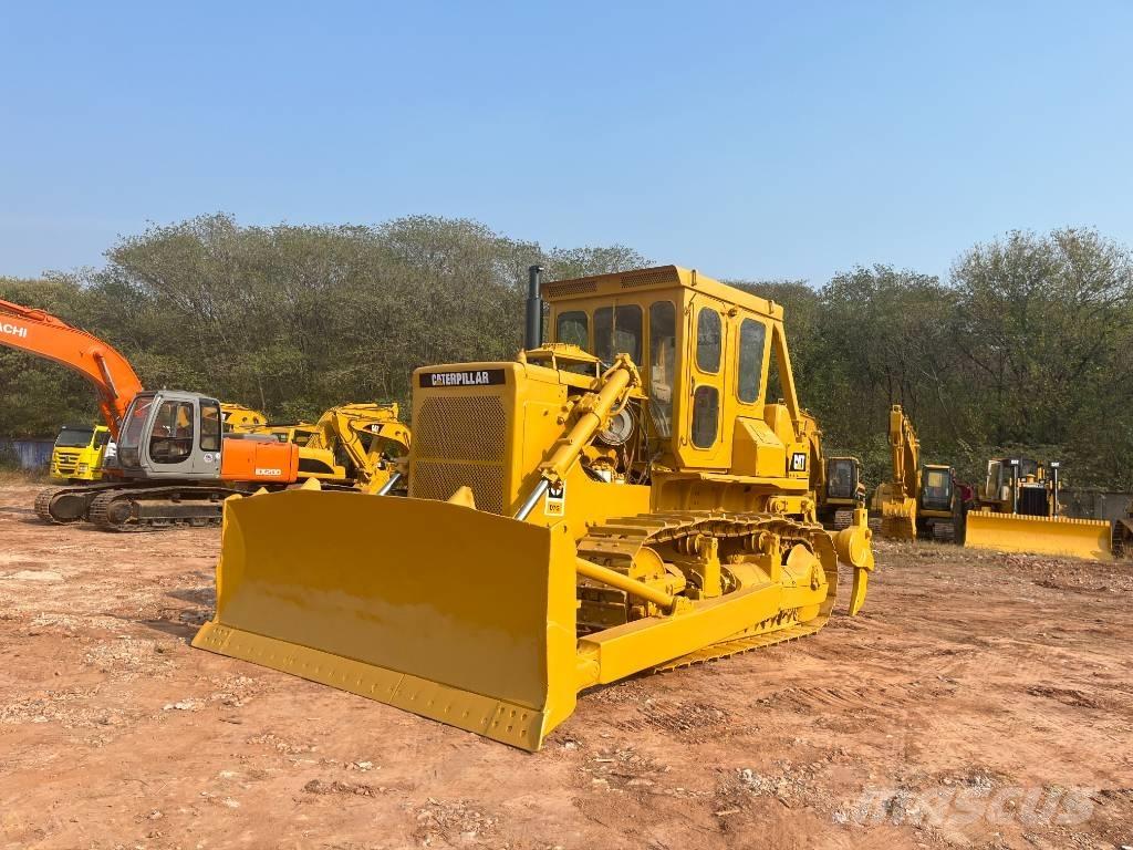 CAT D7G بلدوزرات مجنزرة