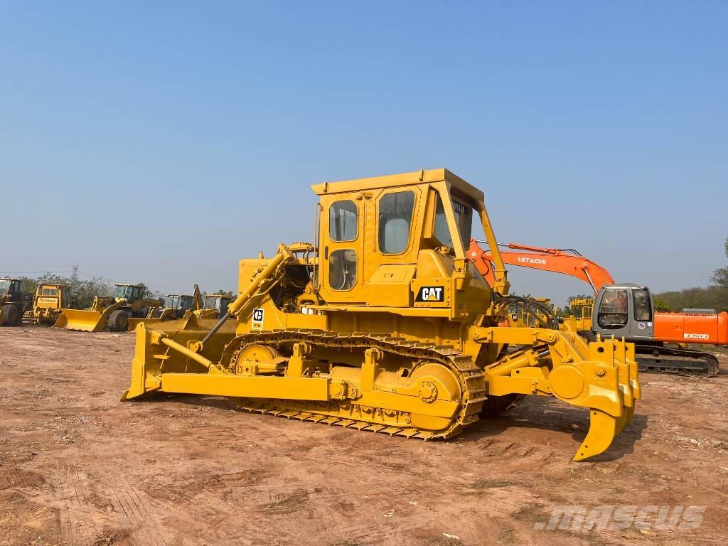CAT D7G بلدوزرات مجنزرة