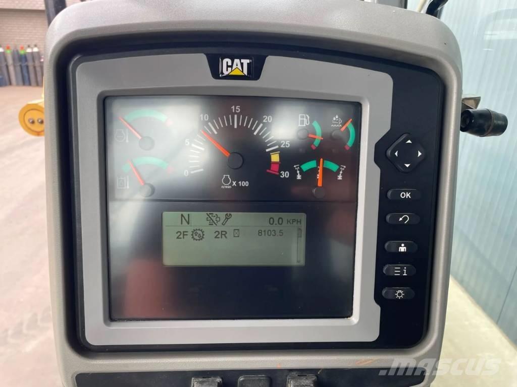 CAT 140M3 معدات تمهيد الطرق