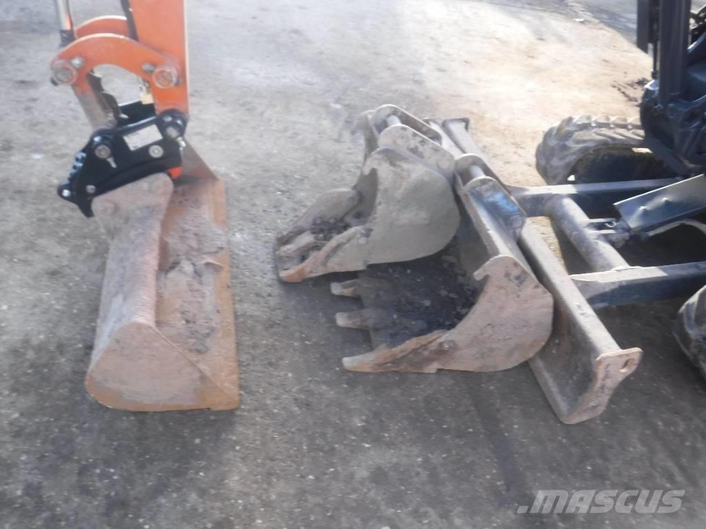 Hitachi ZX 33 U-6 حفارات صغيرة أقل من 7 طن (حفارات صغيرة)