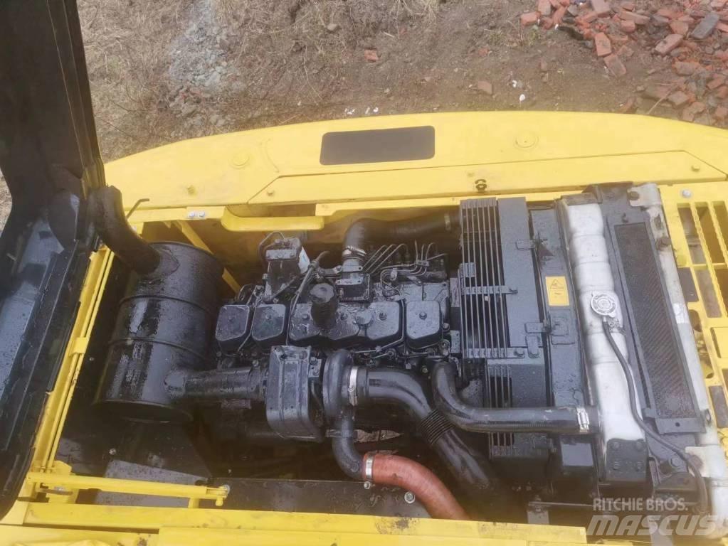 Komatsu pc220-7 حفارات زحافة