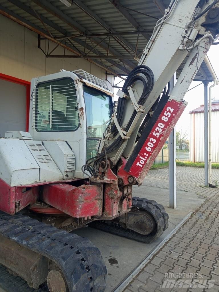 Takeuchi TB 180 FR حفارات زحافة