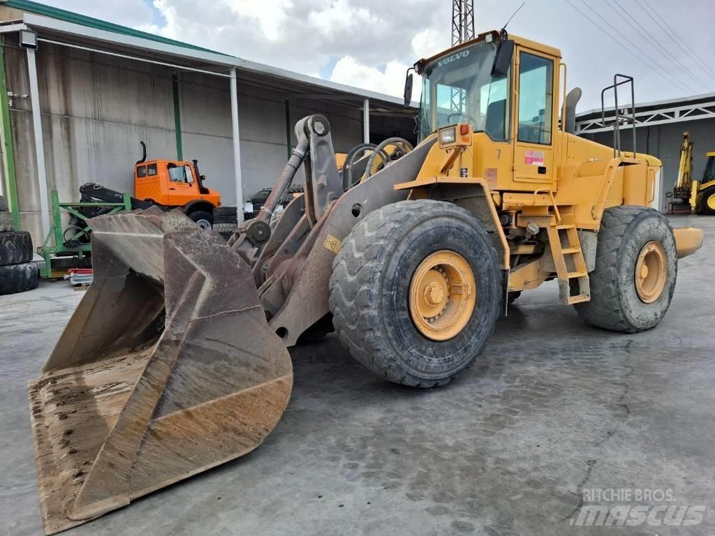 Volvo L 180 E لوادر بعجل