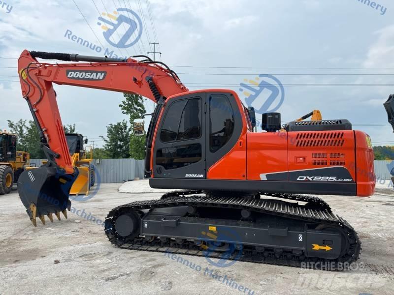 Doosan DX 225 LC-9C حفارات زحافة