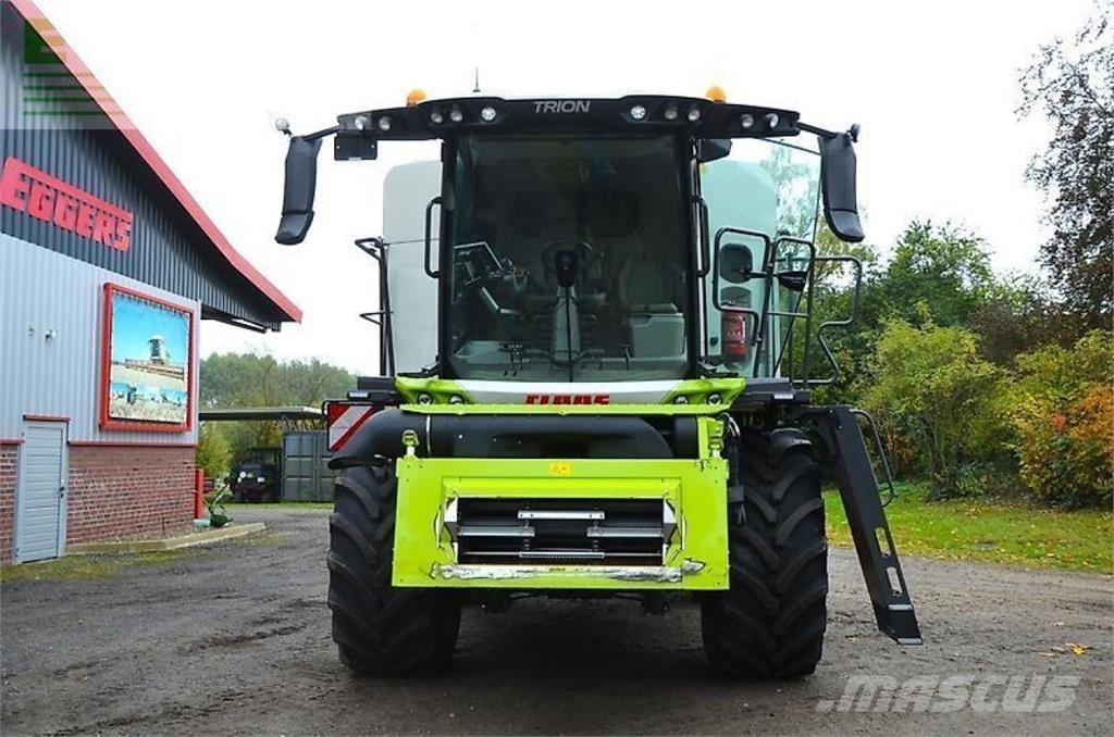 CLAAS trion 730 حصادات