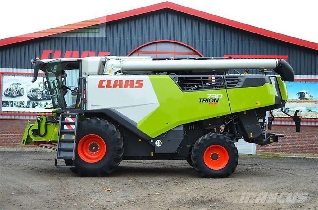CLAAS trion 730 حصادات