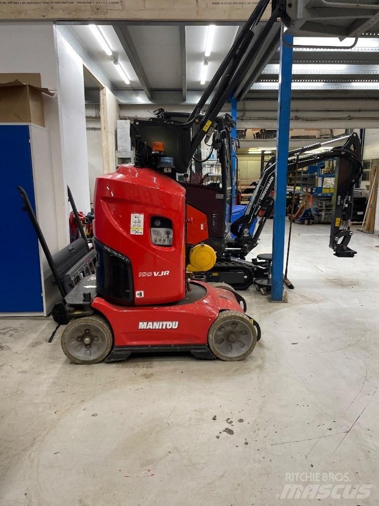 Manitou 100 VJR رافعات السارية الرأسية