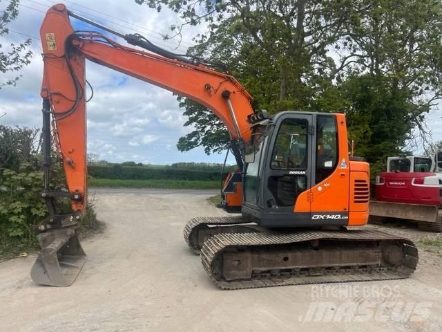 Doosan DX 140 LCR-5 حفارات زحافة