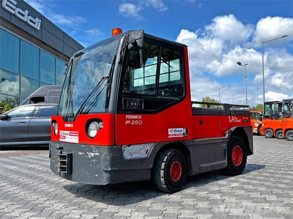 Linde P 250 جرارات صالات المطارات