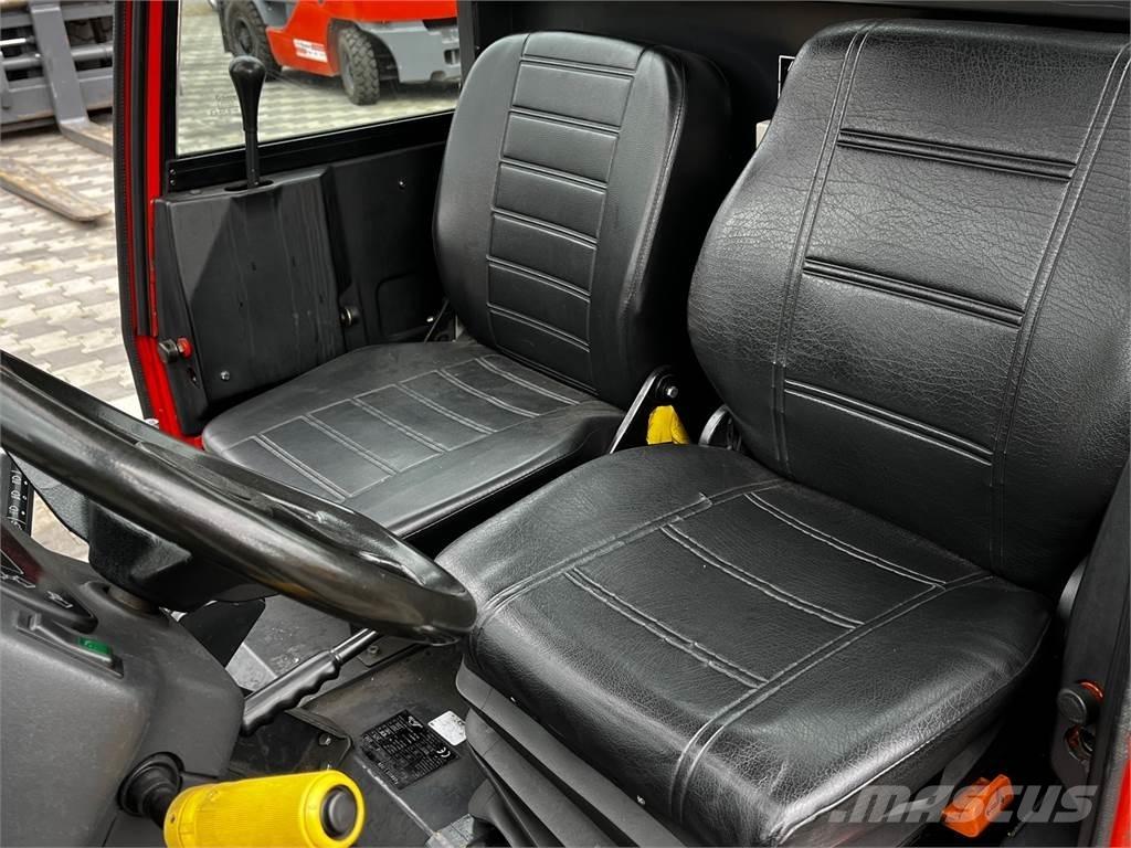 Linde P 250 جرارات صالات المطارات