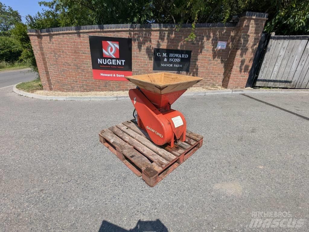  BAMFORD ROLLER MILL ماكينات وملحقات مواش أخرى