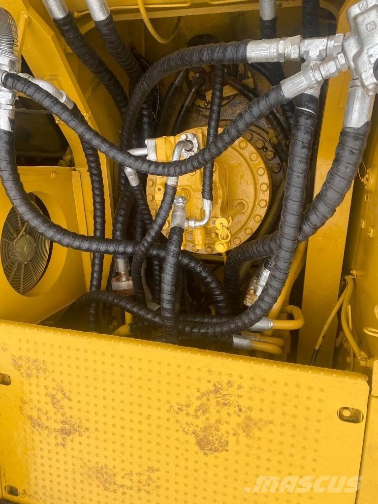CAT 336 D حفارات زحافة