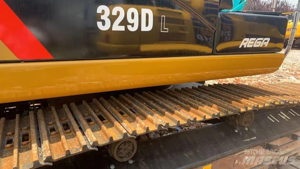 CAT 329 حفارات زحافة